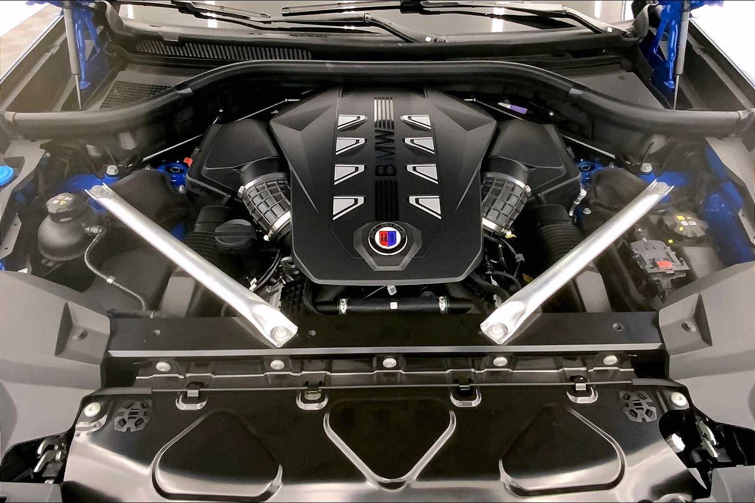 Thumbnail: 2026 BMW X7 - 9