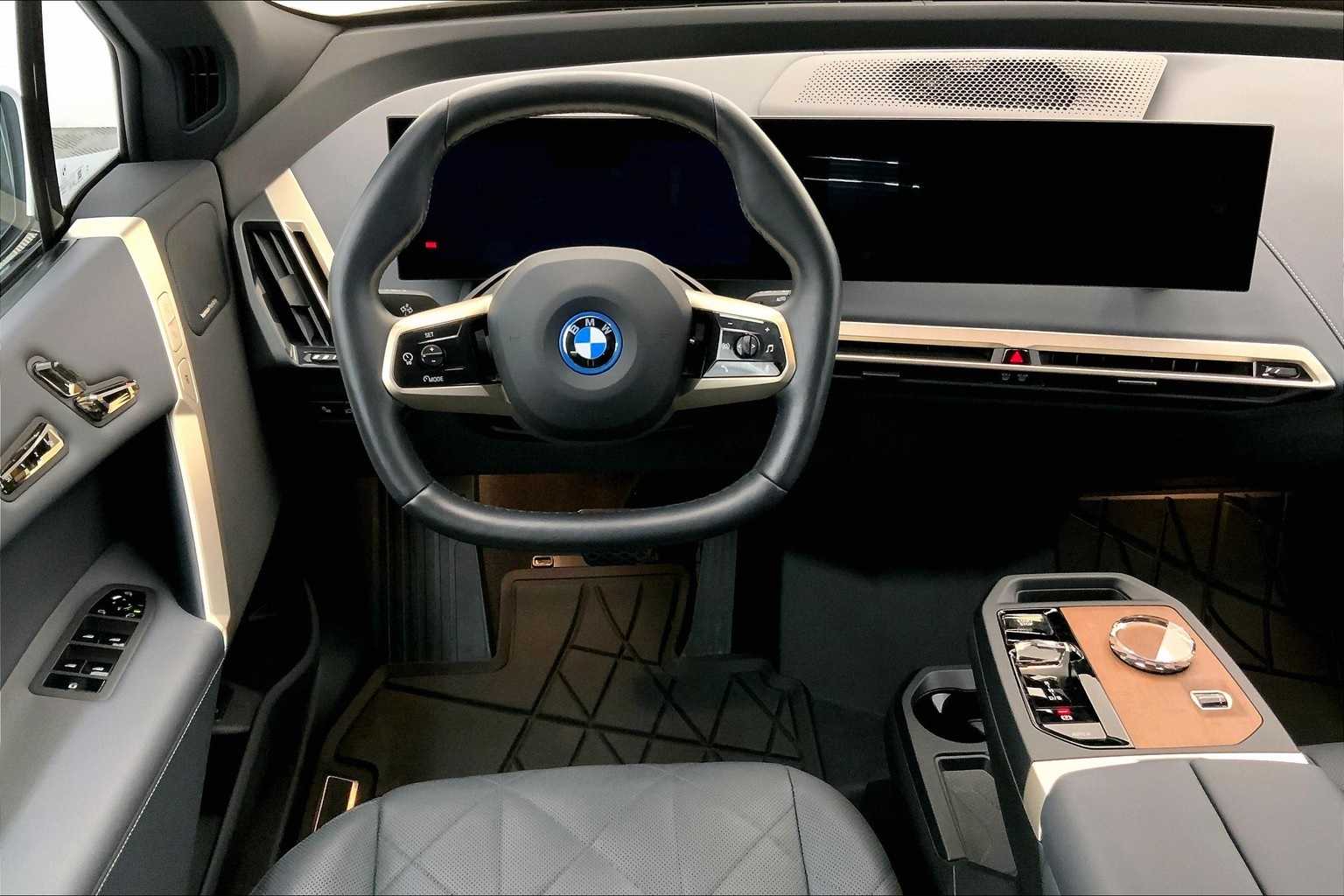 Thumbnail: 2024 BMW iX - 14