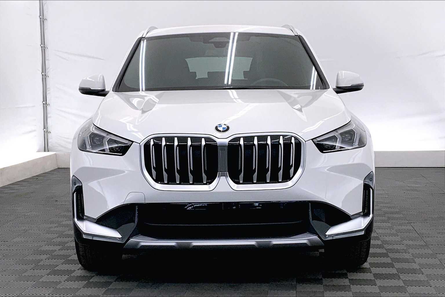 2025 BMW X1 xDrive28i 6