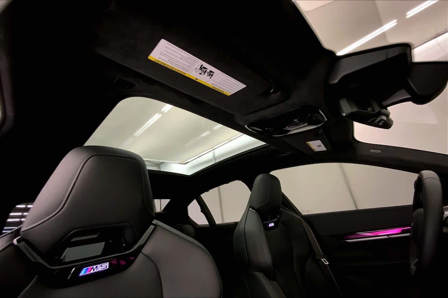 Thumbnail: 2026 BMW M5 - 28