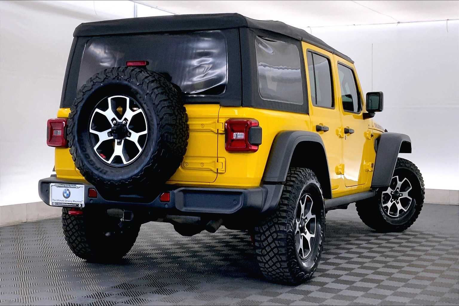 Thumbnail: 2021 Jeep Wrangler - 22