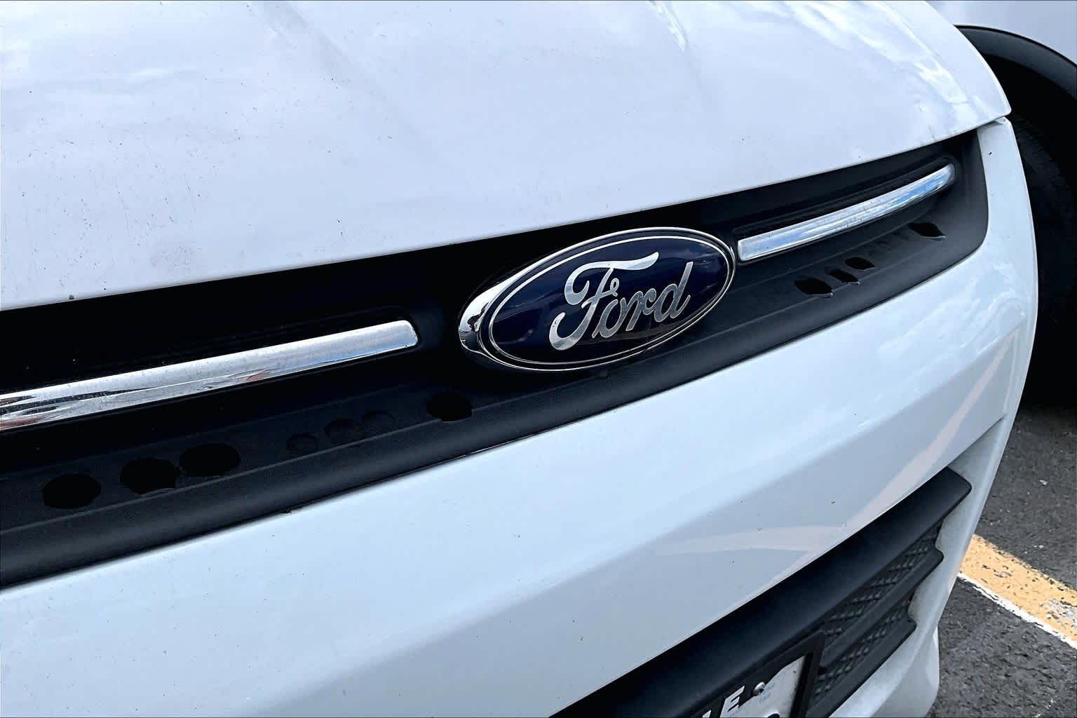 Thumbnail: 2015 Ford Escape - 17