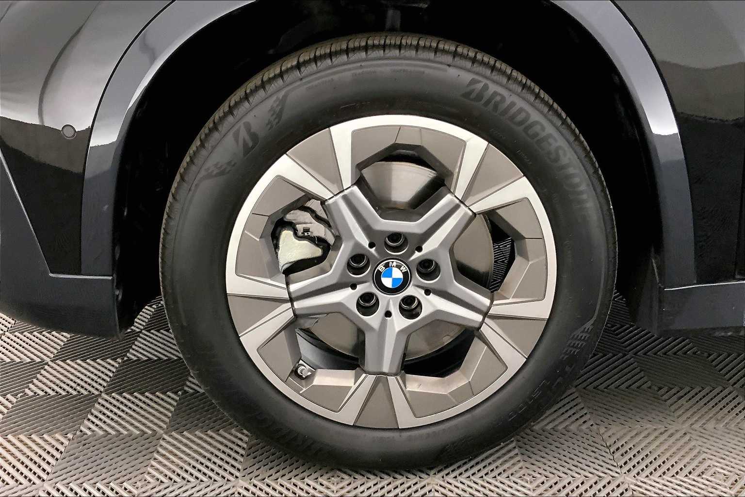 Thumbnail: 2025 BMW X1 - 8