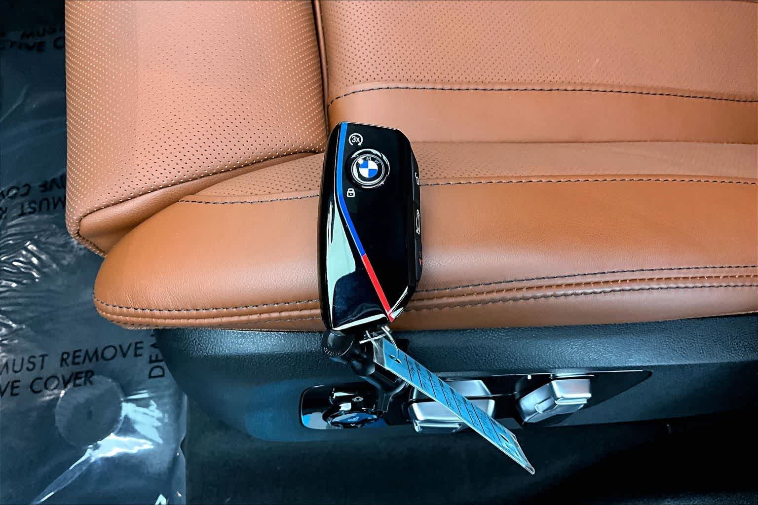 Thumbnail: 2026 BMW X7 - 20