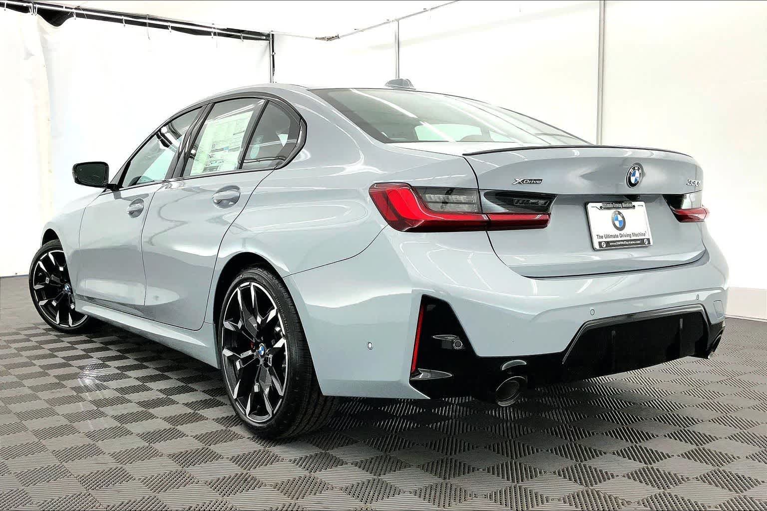 Thumbnail: 2026 BMW 3 Series - 4