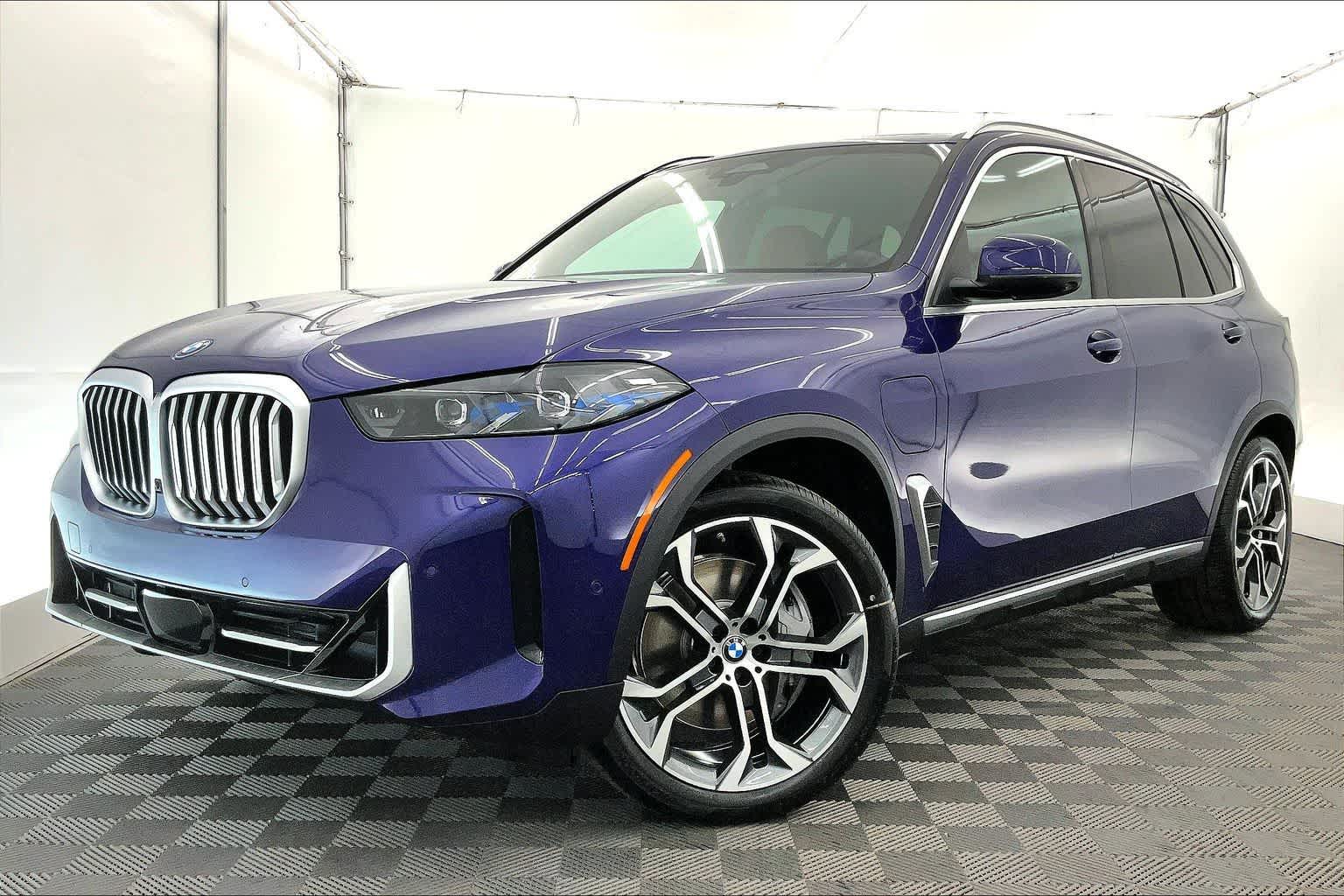 Thumbnail: 2026 BMW X5 - 1