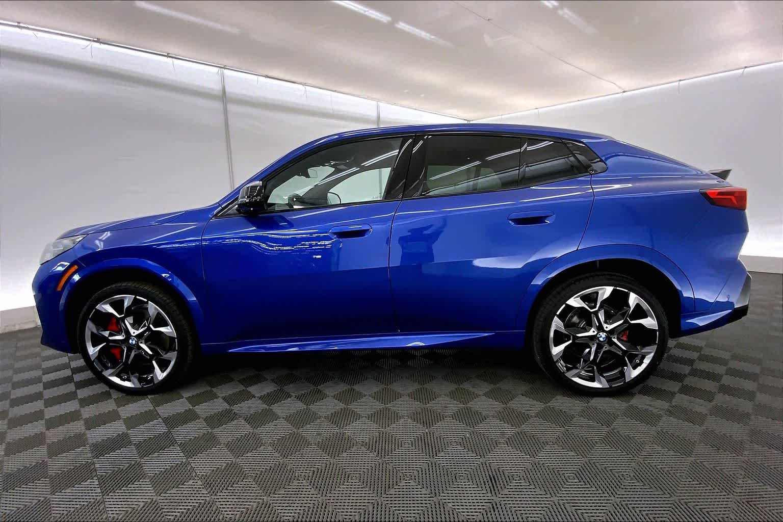 Thumbnail: 2025 BMW X2 - 3