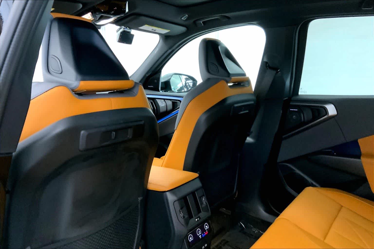 Thumbnail: 2025 BMW X3 - 12