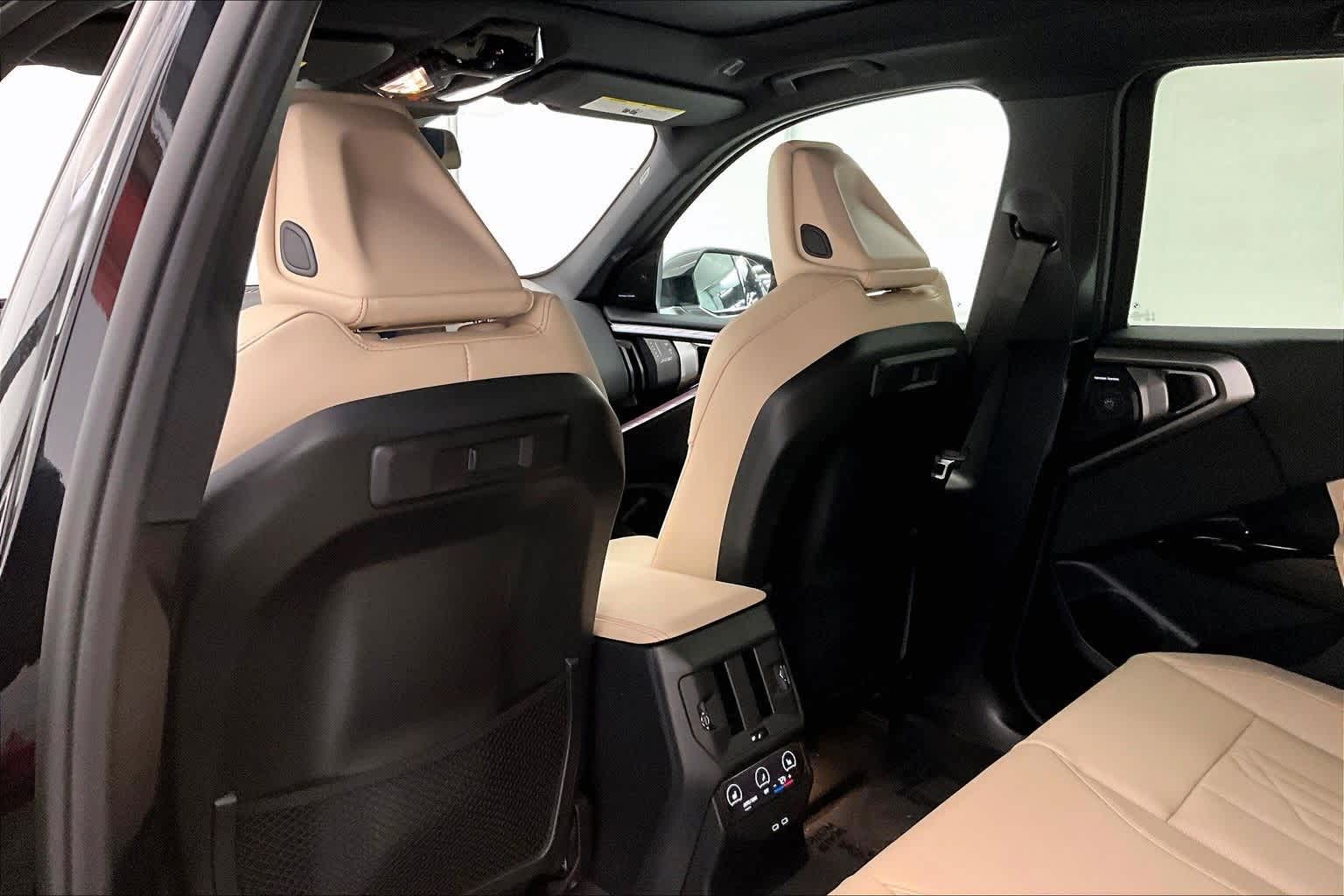 Thumbnail: 2026 BMW X3 - 12