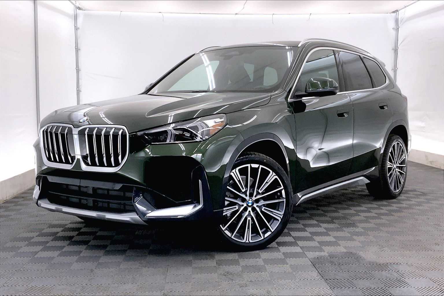 Thumbnail: 2025 BMW X1 - 1