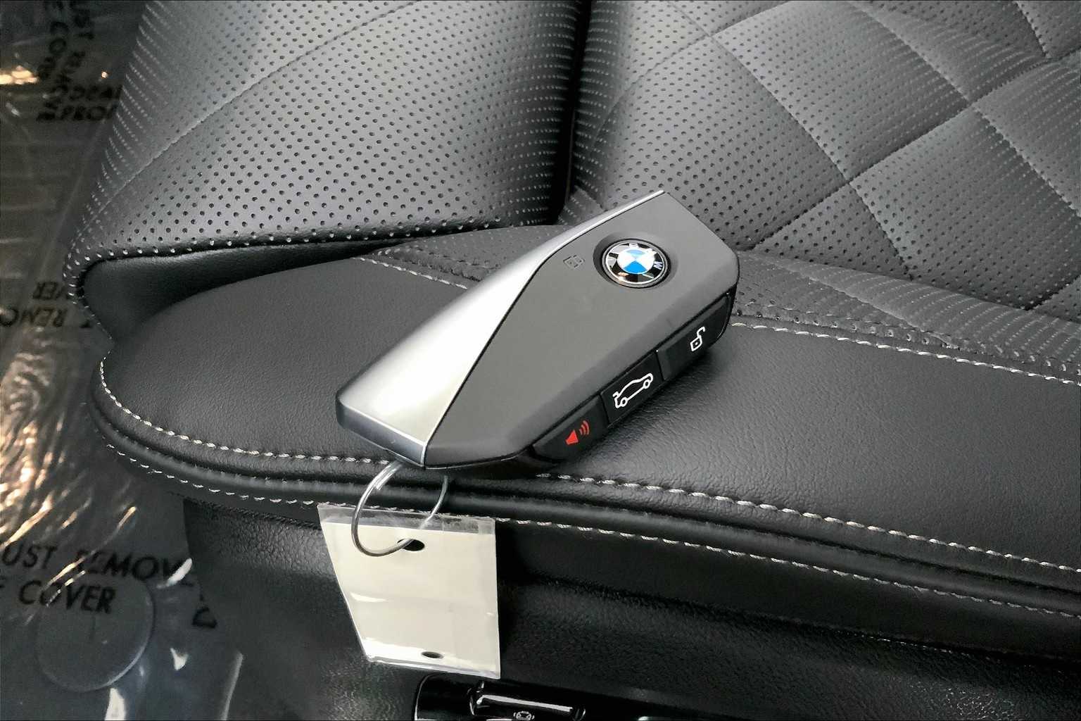 Thumbnail: 2026 BMW X5 - 20