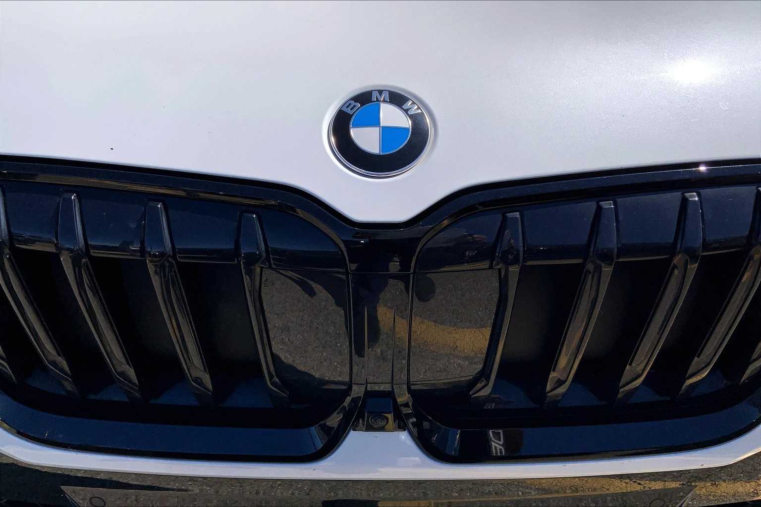 Thumbnail: 2023 BMW X1 - 18