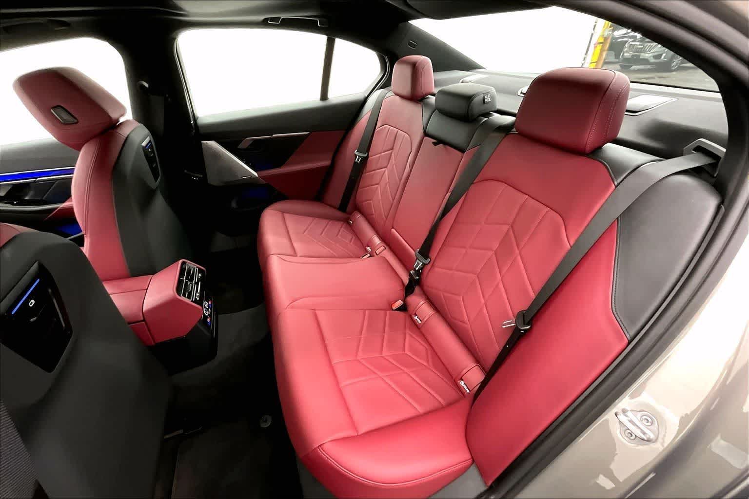 Thumbnail: 2026 BMW 5 Series - 29