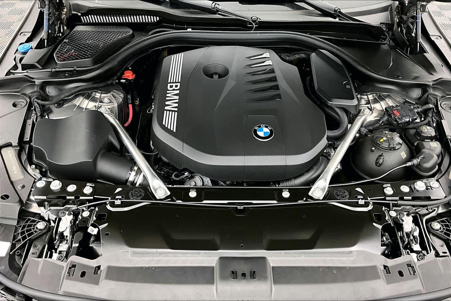 Thumbnail: 2026 BMW 5 Series - 9