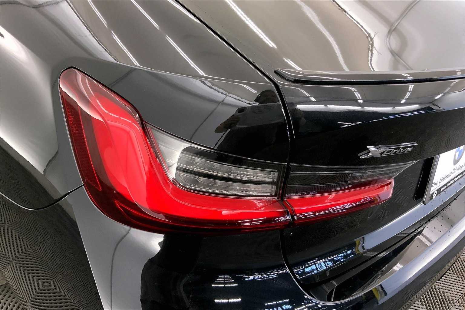 Thumbnail: 2023 BMW 3 Series - 32
