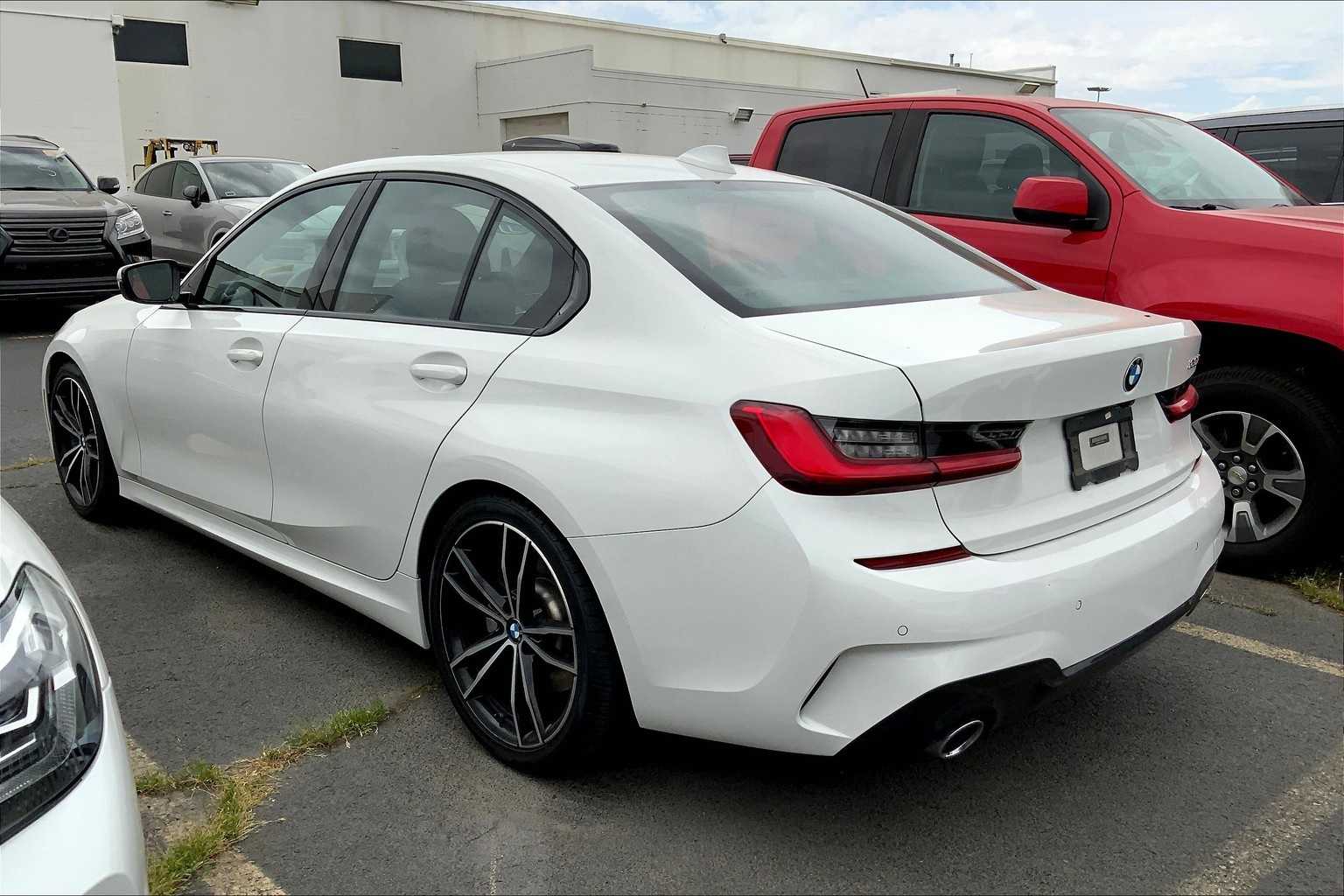 Thumbnail: 2020 BMW 3 Series - 4