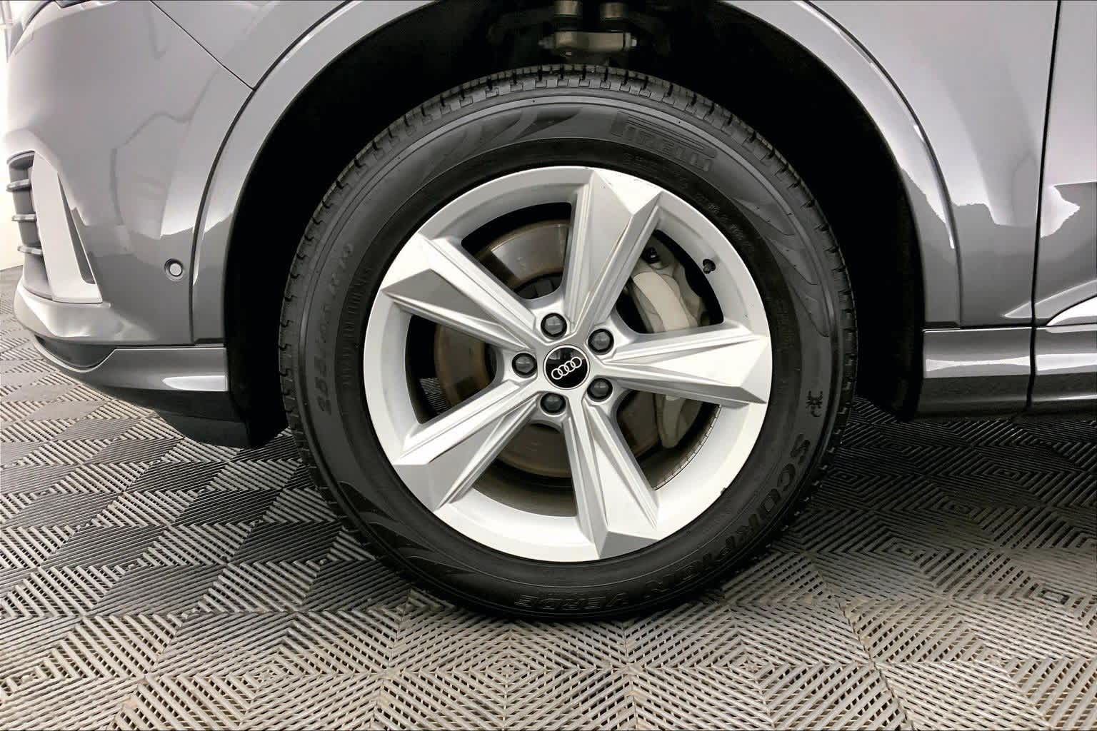 Thumbnail: 2021 Audi Q7 - 8