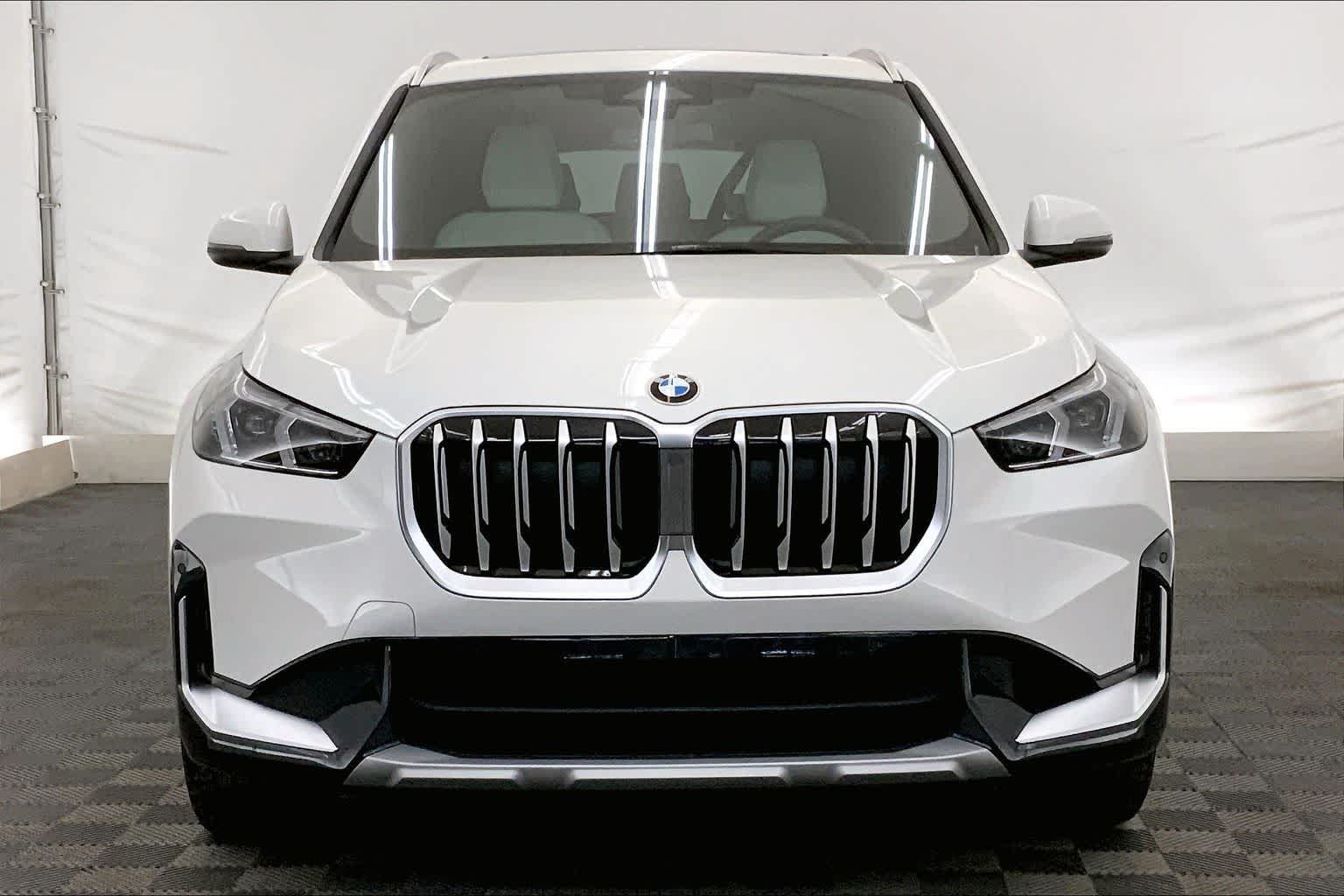 Thumbnail: 2026 BMW X1 - 6