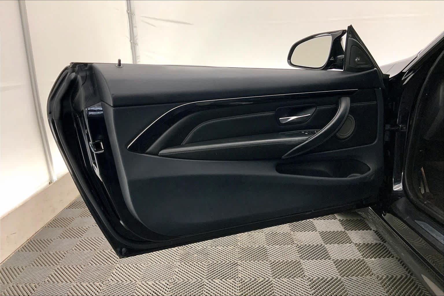 Thumbnail: 2015 BMW M4 - 26