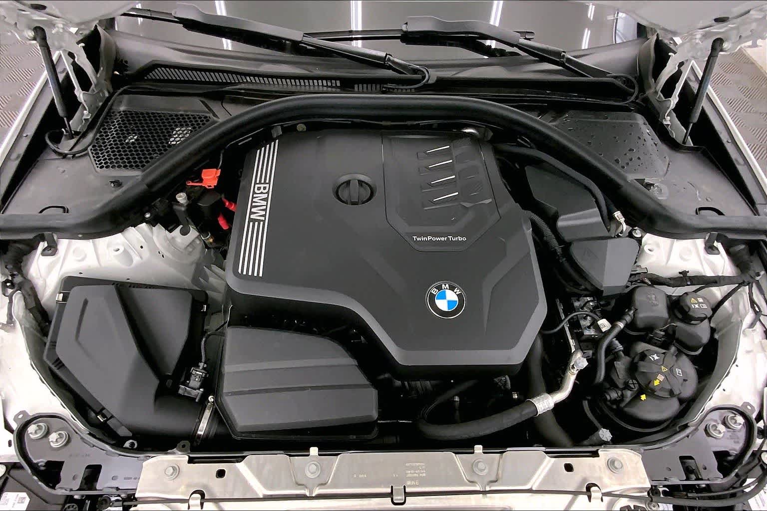 Thumbnail: 2024 BMW 3 Series - 9