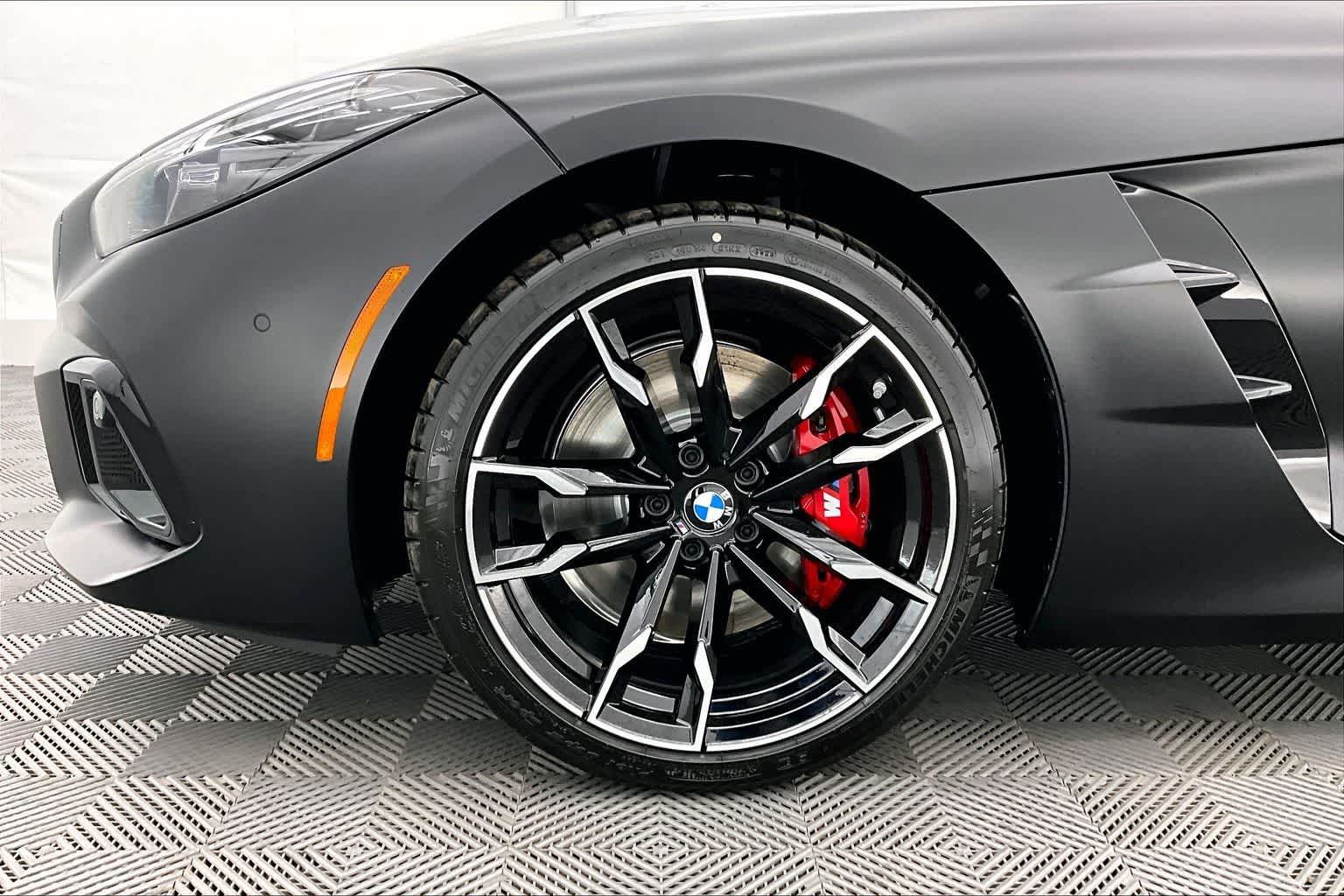 Thumbnail: 2026 BMW Z4 - 8