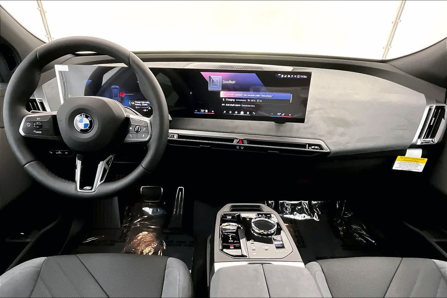 Thumbnail: 2026 BMW iX - 9