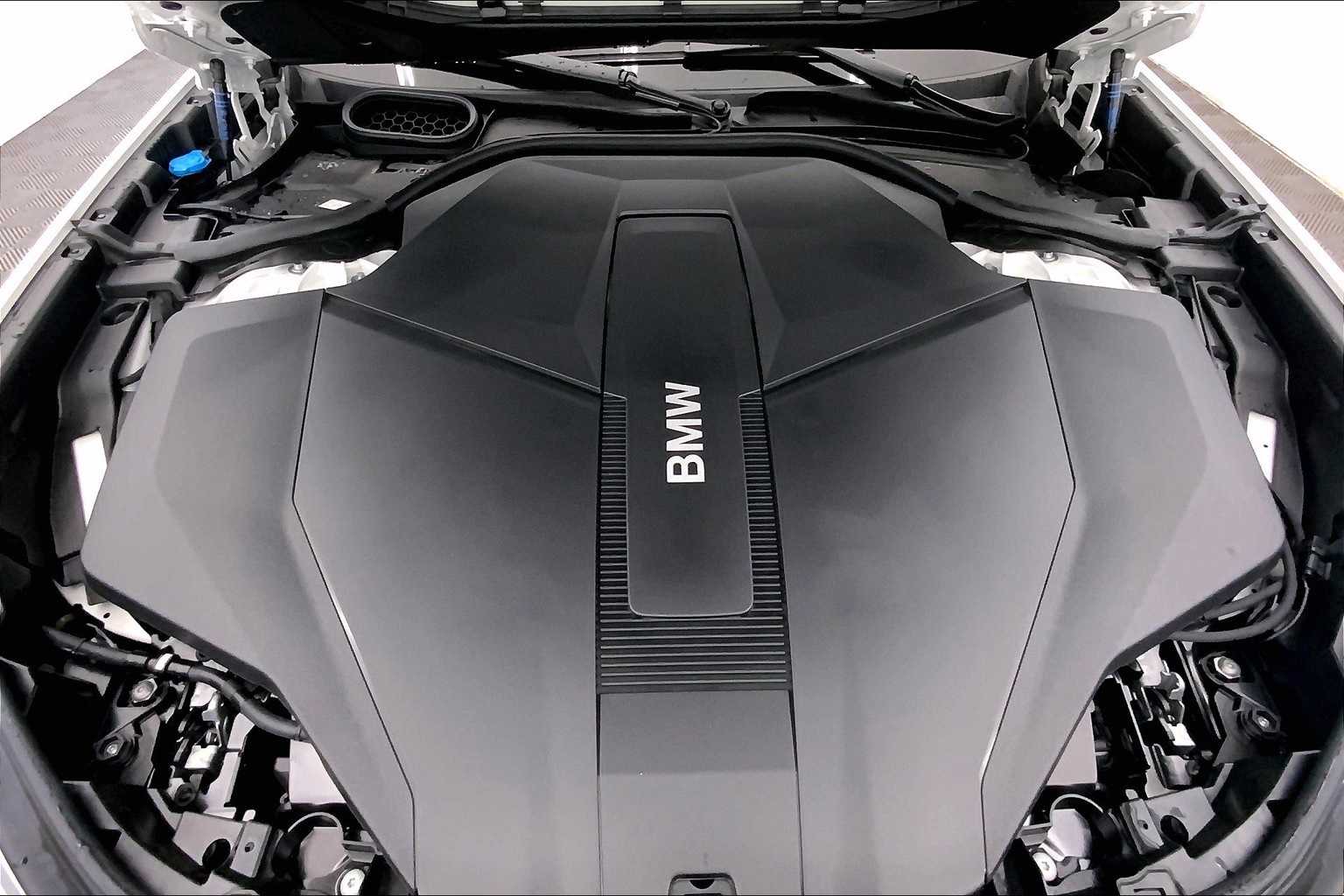 Thumbnail: 2026 BMW i7 - 9