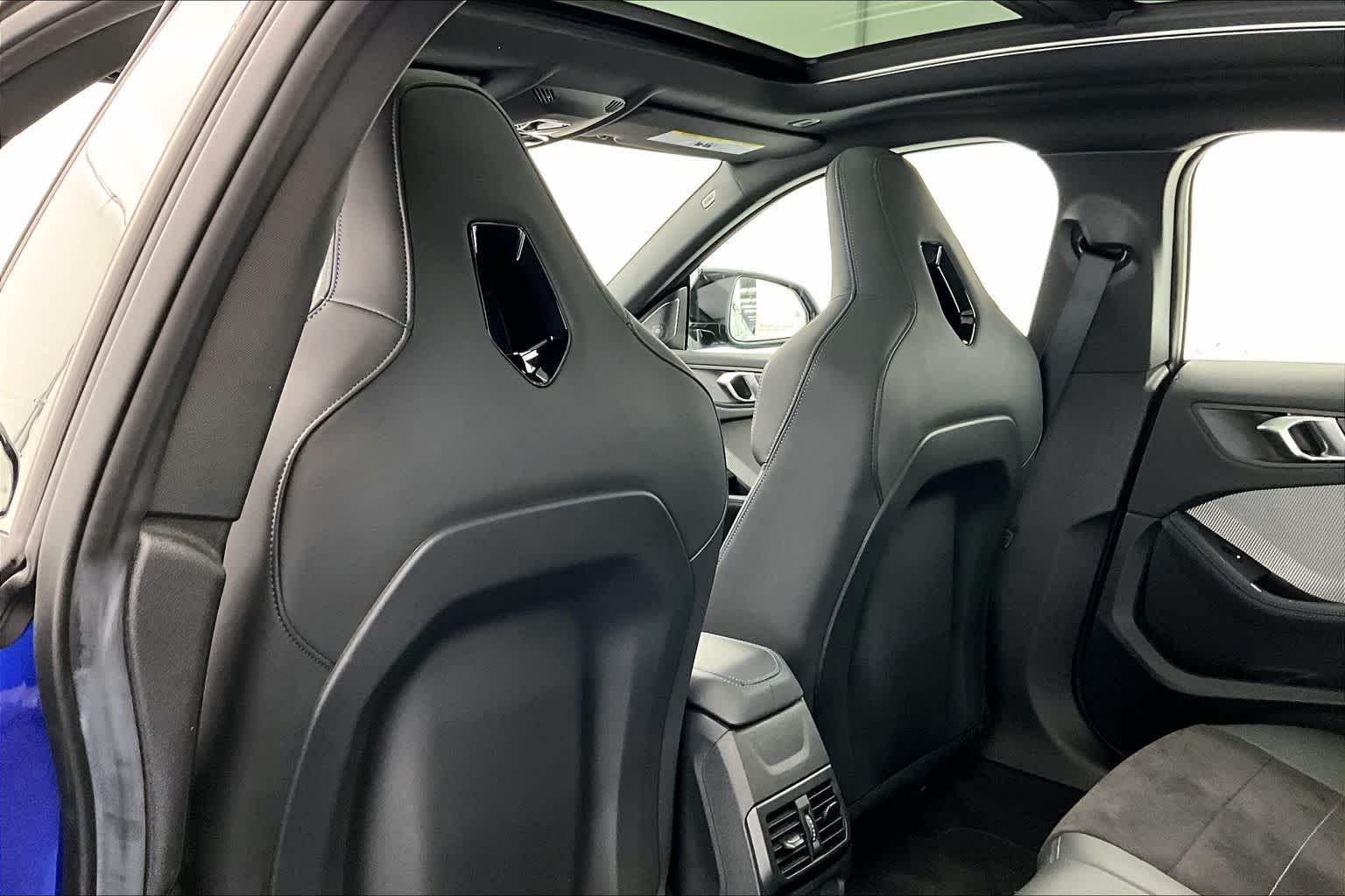 Thumbnail: 2025 BMW 2 Series - 12