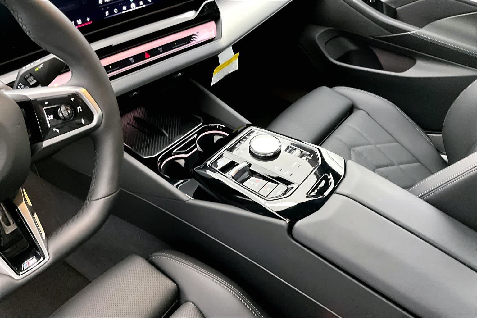 Thumbnail: 2026 BMW i5 - 16