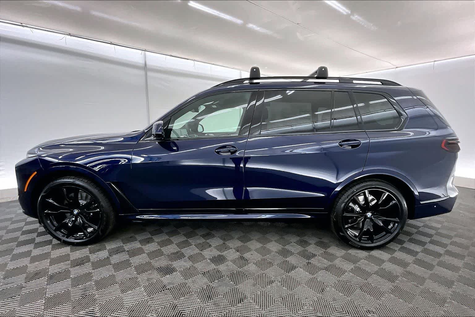 Thumbnail: 2026 BMW X7 - 3