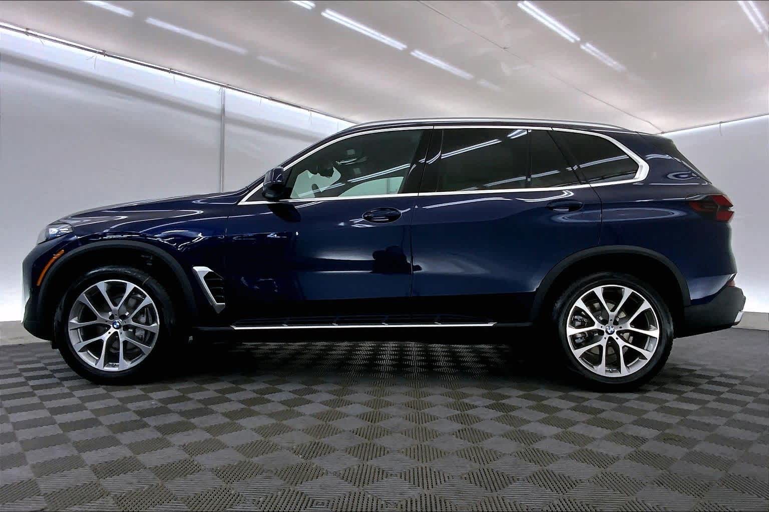 Thumbnail: 2026 BMW X5 - 3