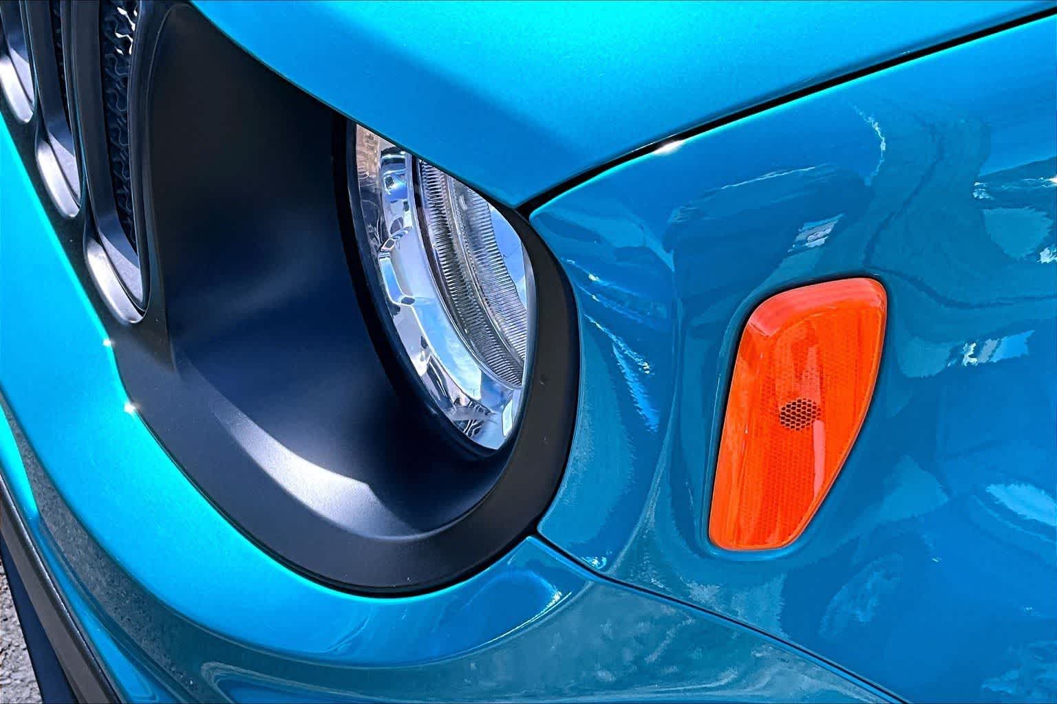 Thumbnail: 2021 Jeep Renegade - 16