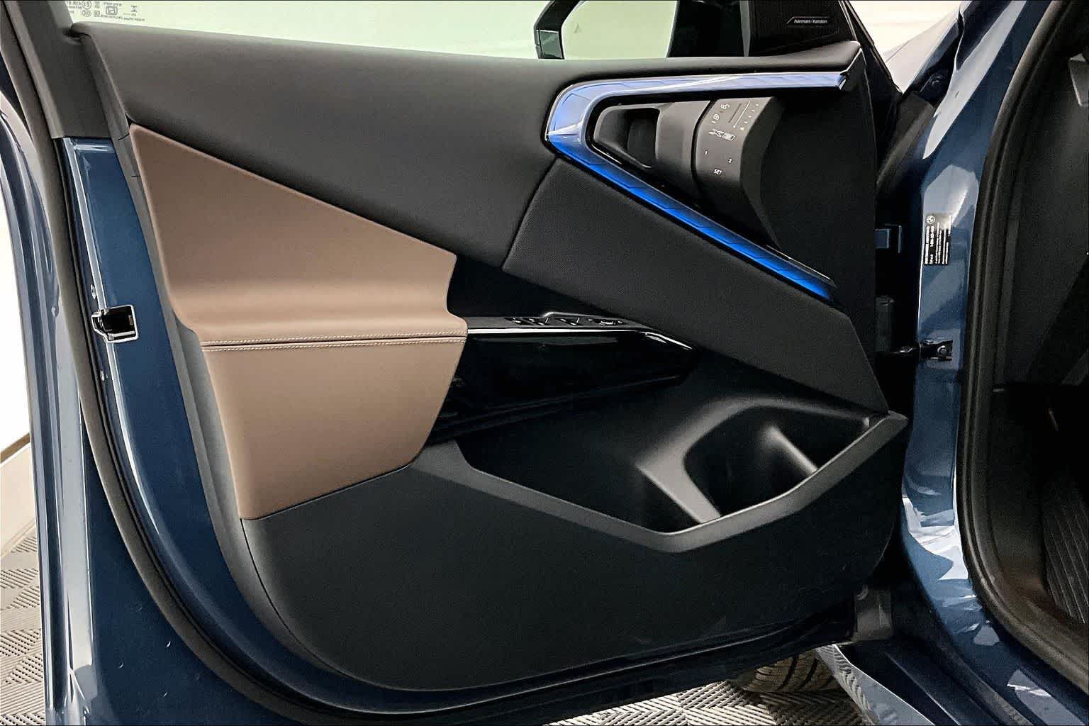 Thumbnail: 2025 BMW X3 - 27