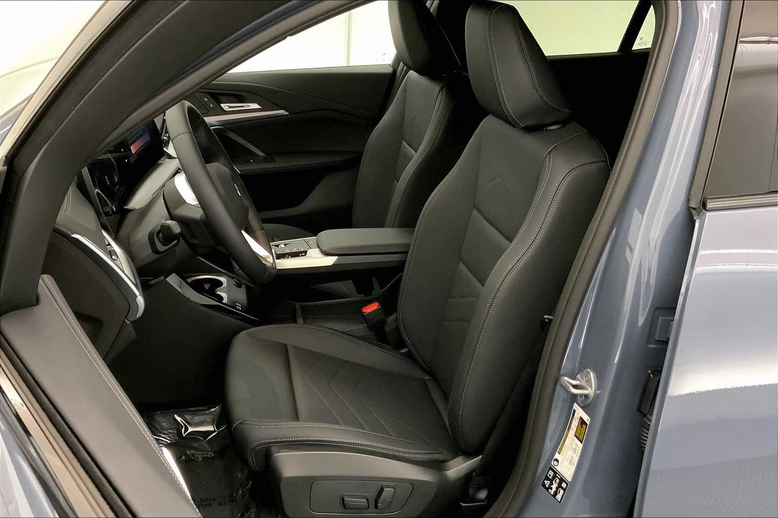 Thumbnail: 2025 BMW X2 - 11