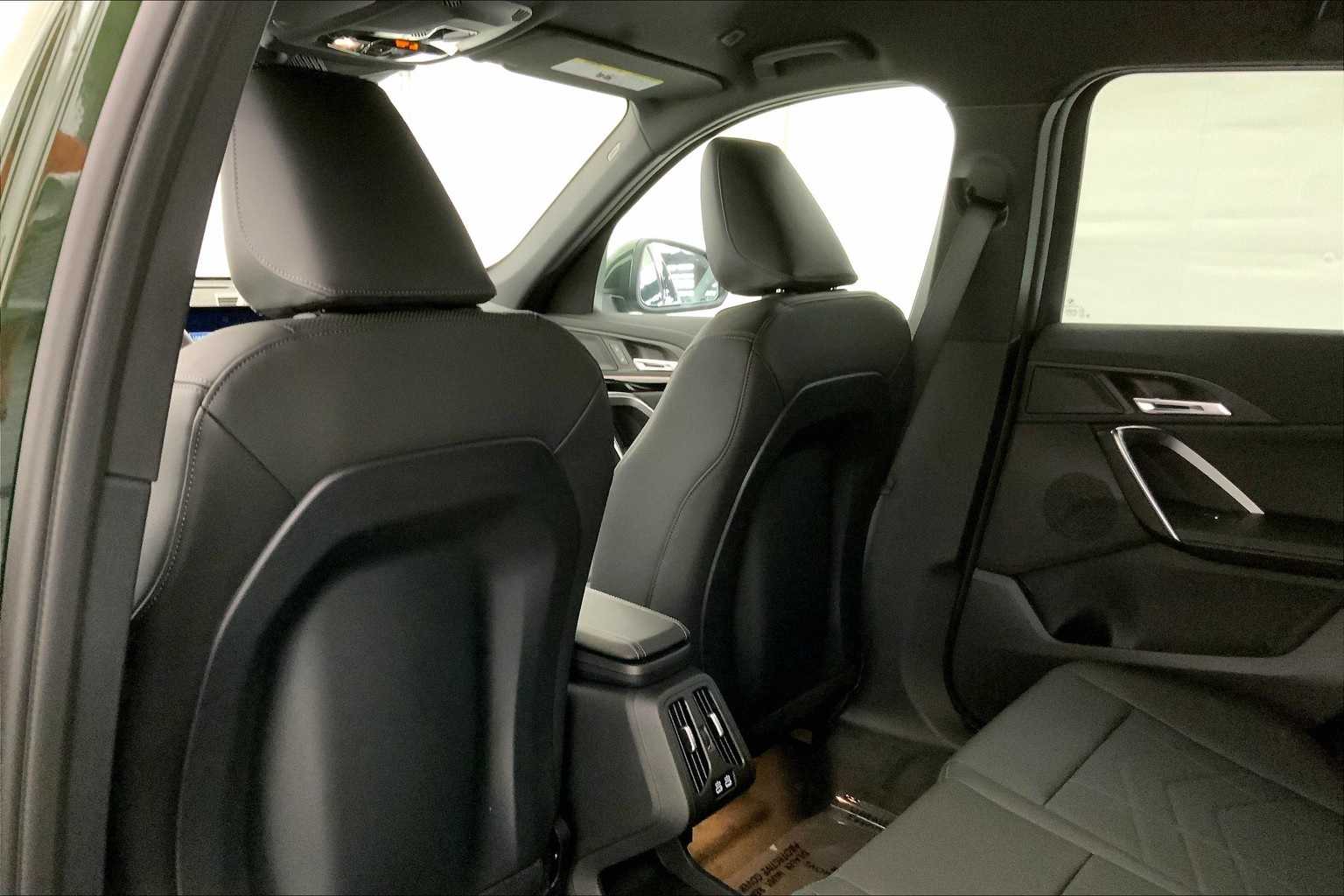 Thumbnail: 2025 BMW X1 - 12