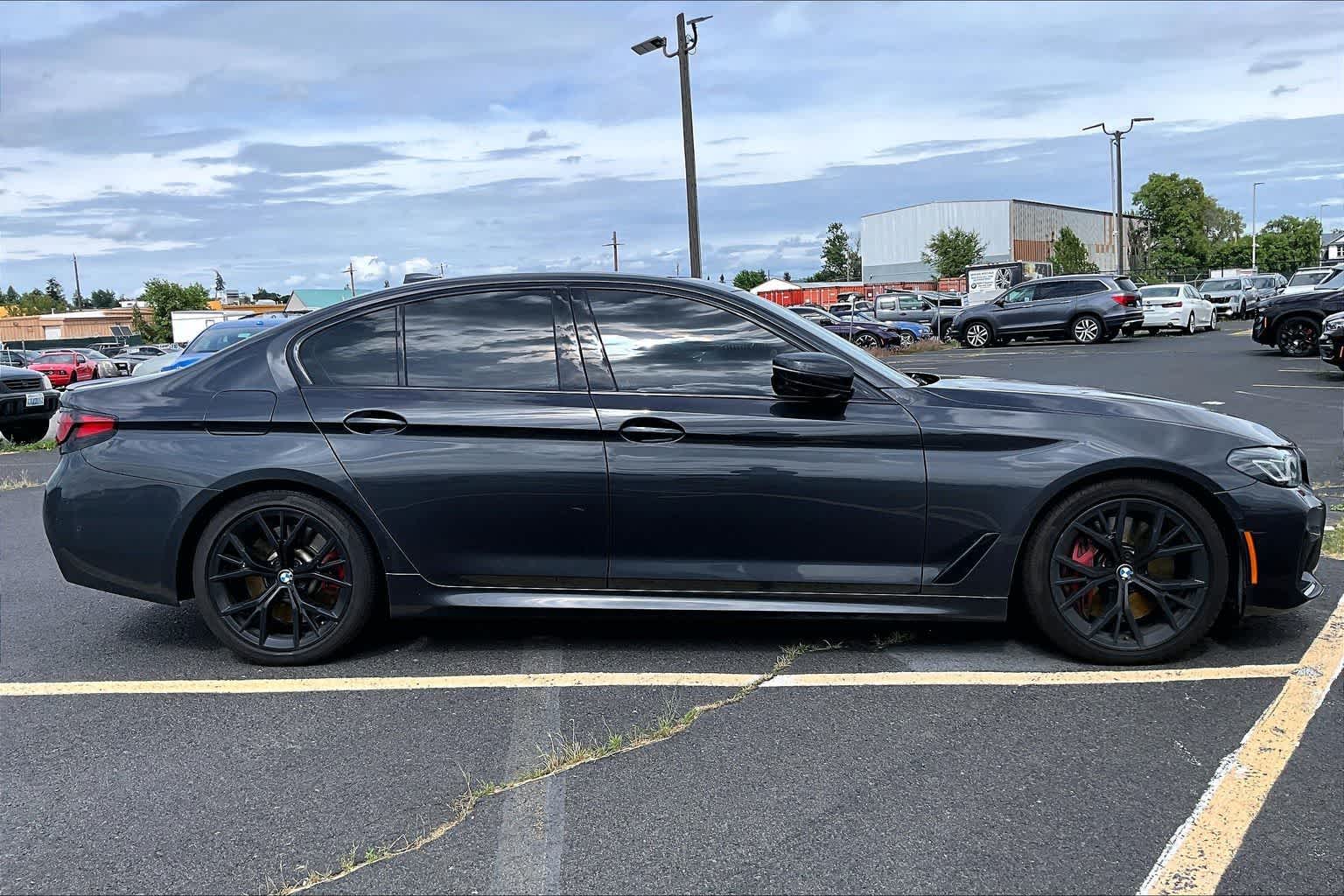 Thumbnail: 2023 BMW 5 Series - 9