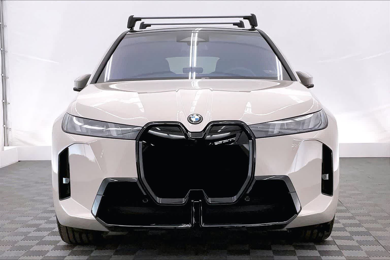 Thumbnail: 2026 BMW iX - 6