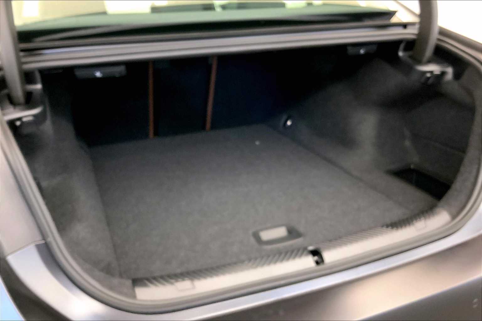 Thumbnail: 2025 BMW i5 - 19