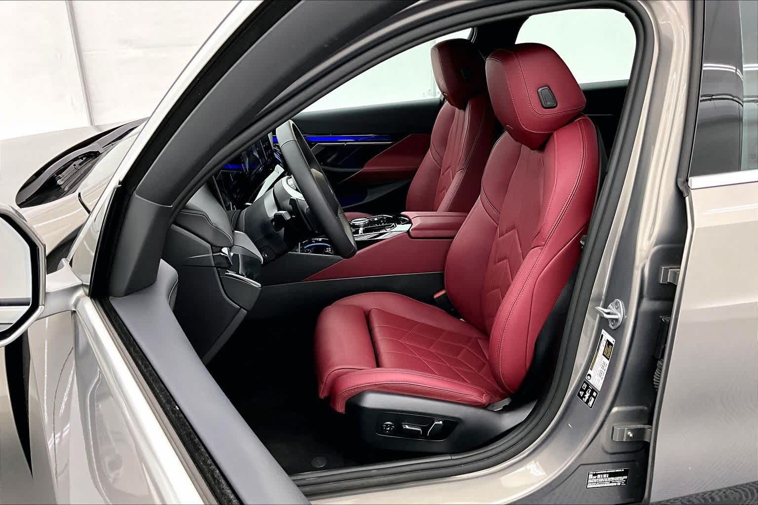 Thumbnail: 2026 BMW 5 Series - 11