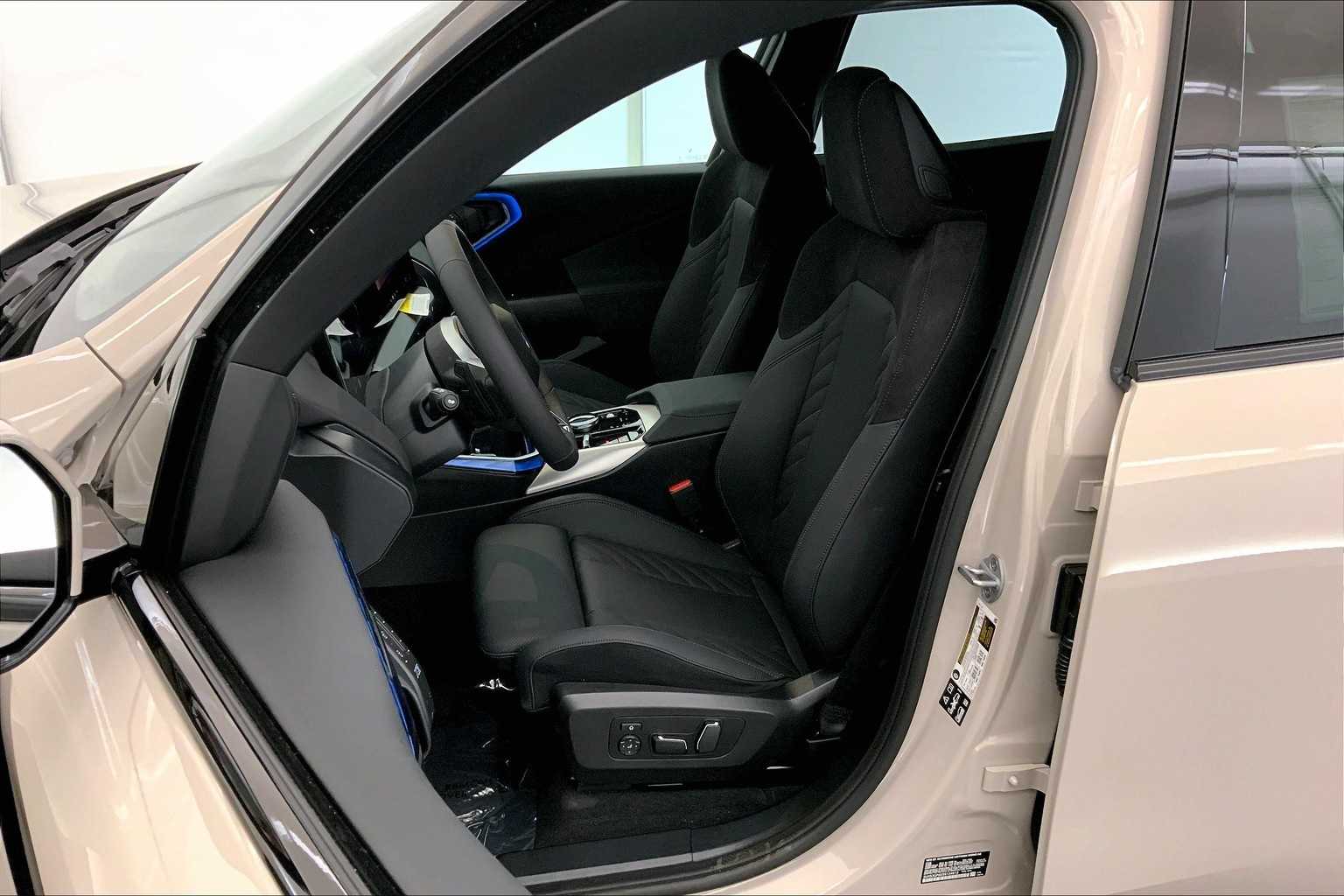 Thumbnail: 2025 BMW X3 - 11