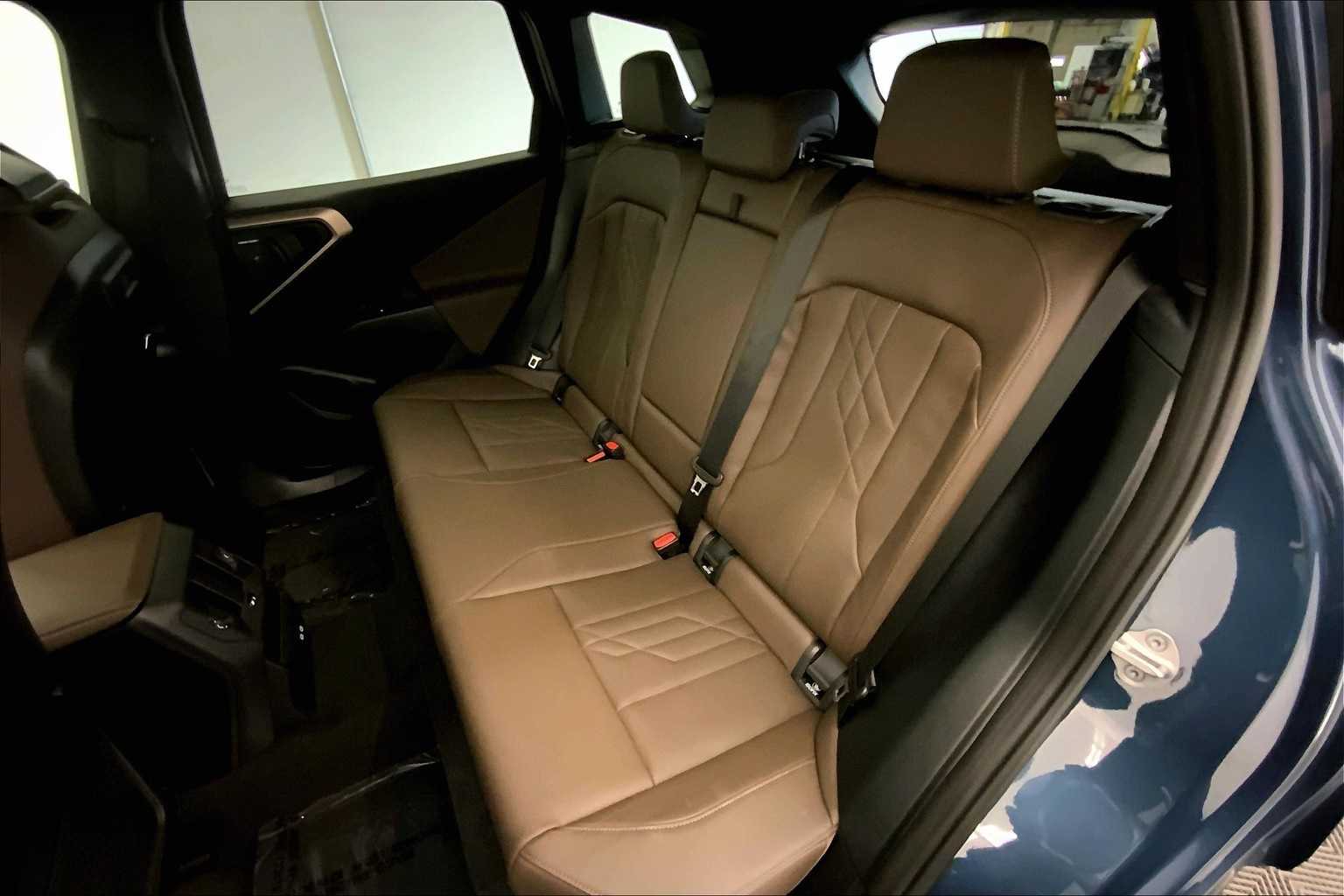 Thumbnail: 2025 BMW X3 - 13