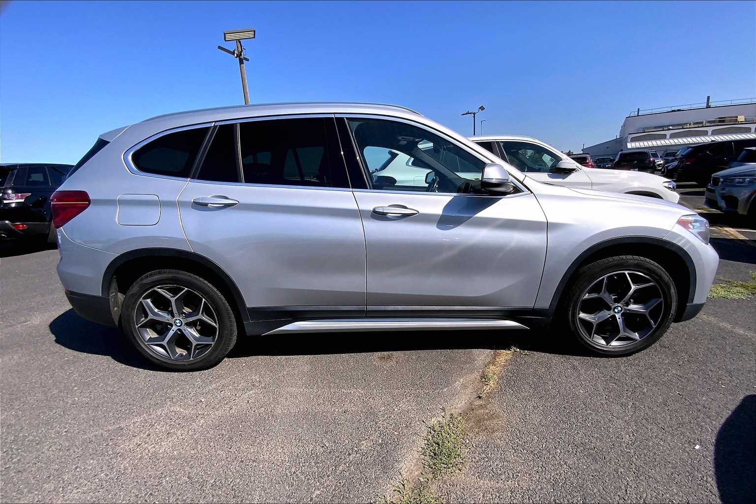 Thumbnail: 2018 BMW X1 - 9
