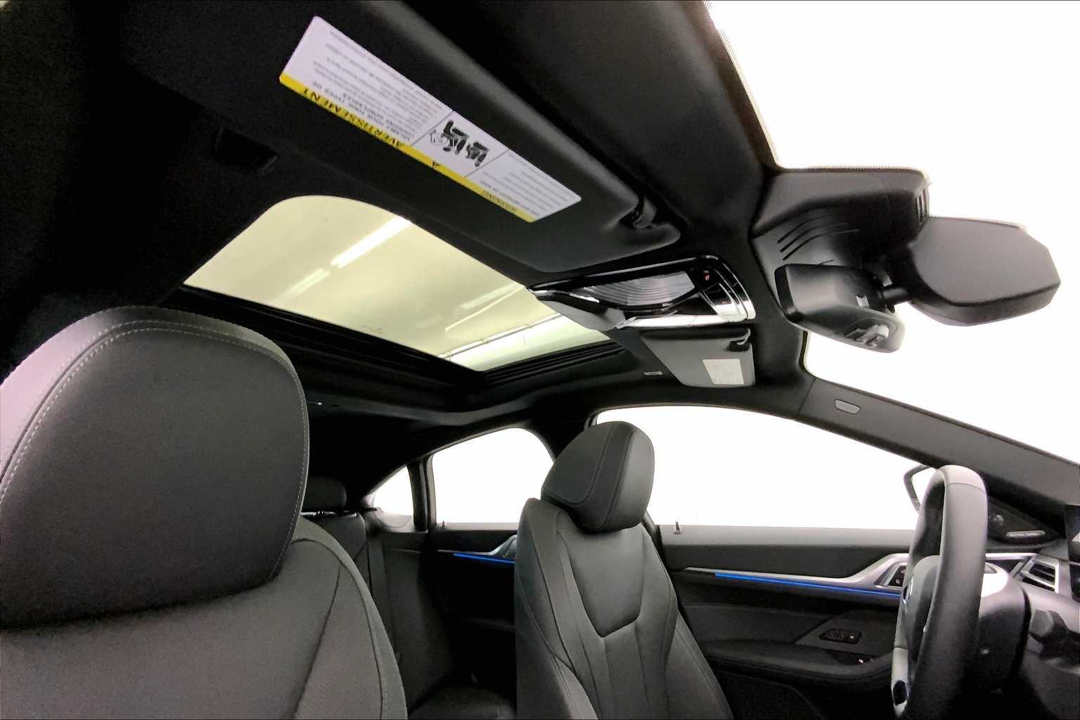 Thumbnail: 2025 BMW i4 - 30