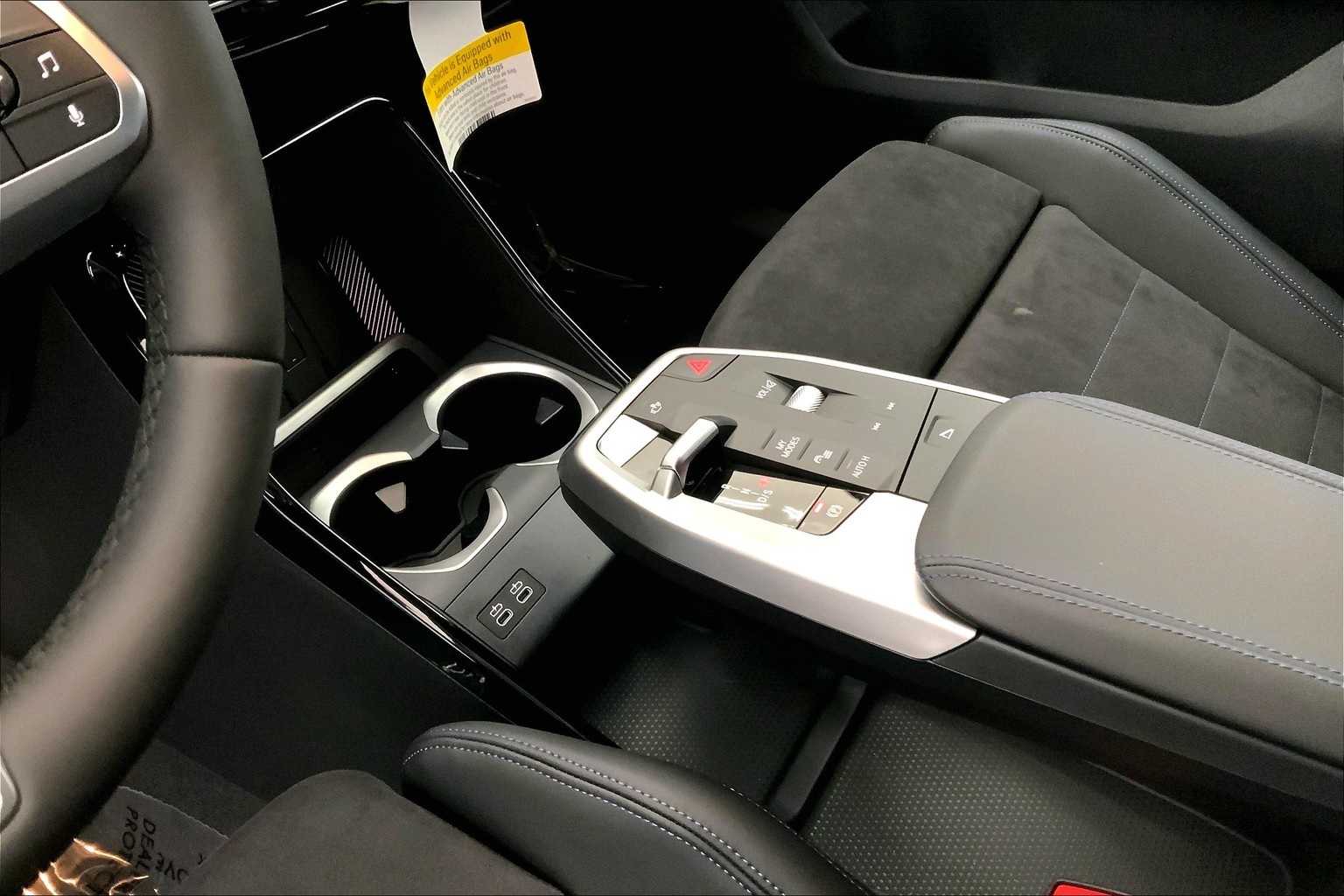 Thumbnail: 2025 BMW X1 - 17