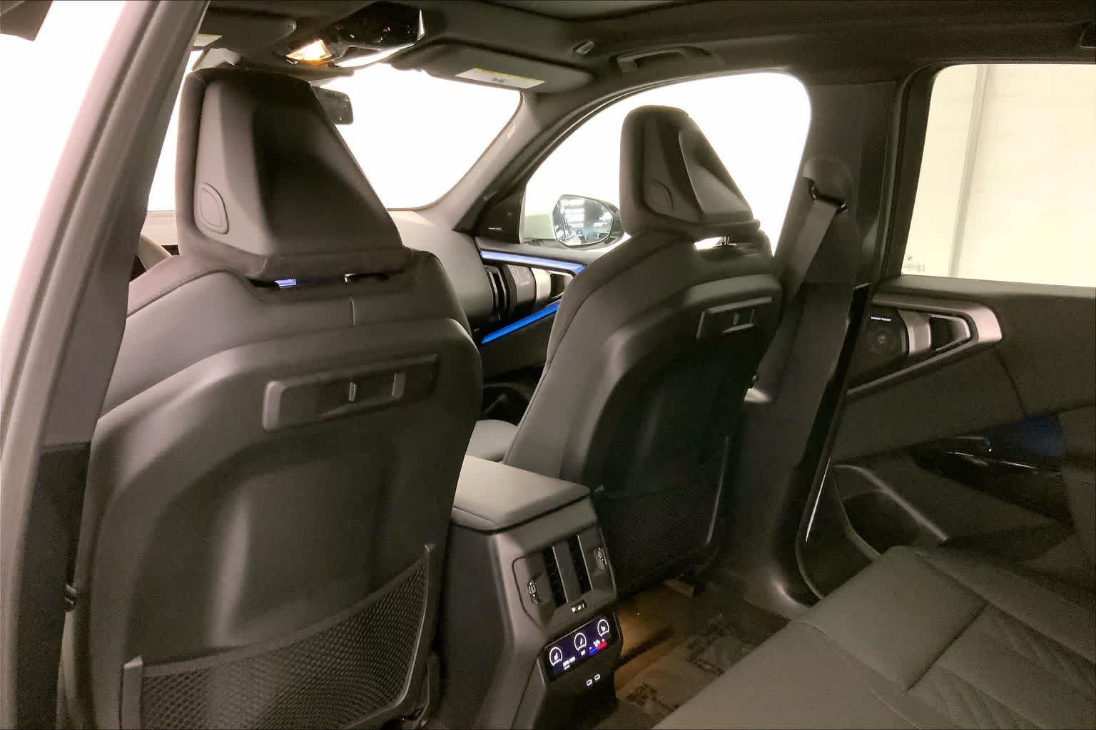 Thumbnail: 2026 BMW X3 - 12