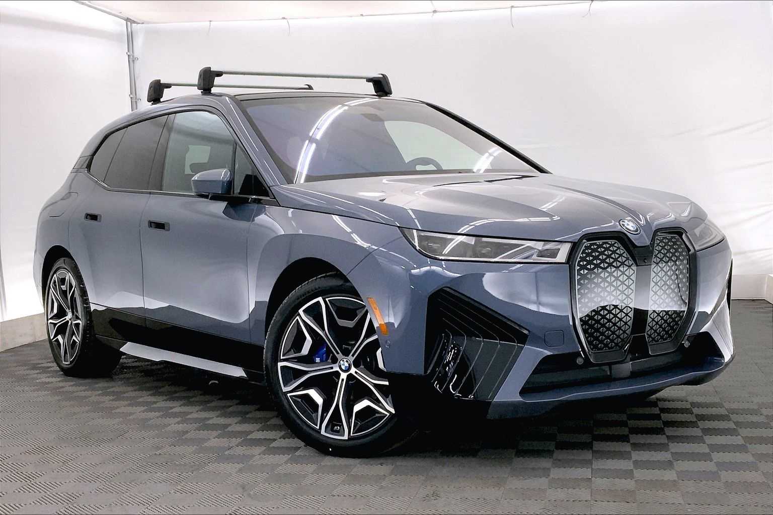 Thumbnail: 2025 BMW iX - 21