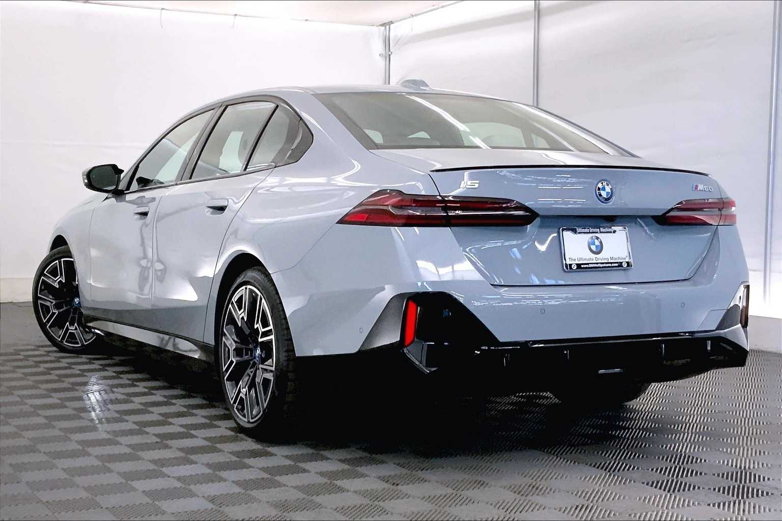 Thumbnail: 2024 BMW i5 - 4