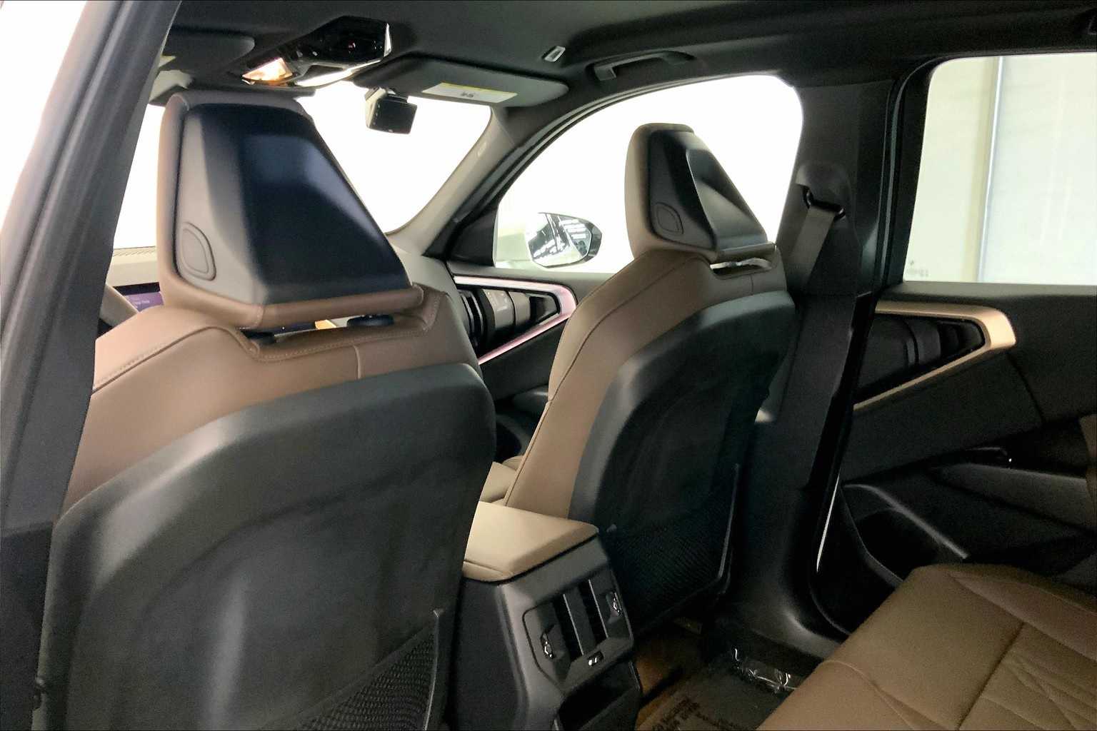 Thumbnail: 2025 BMW X3 - 12