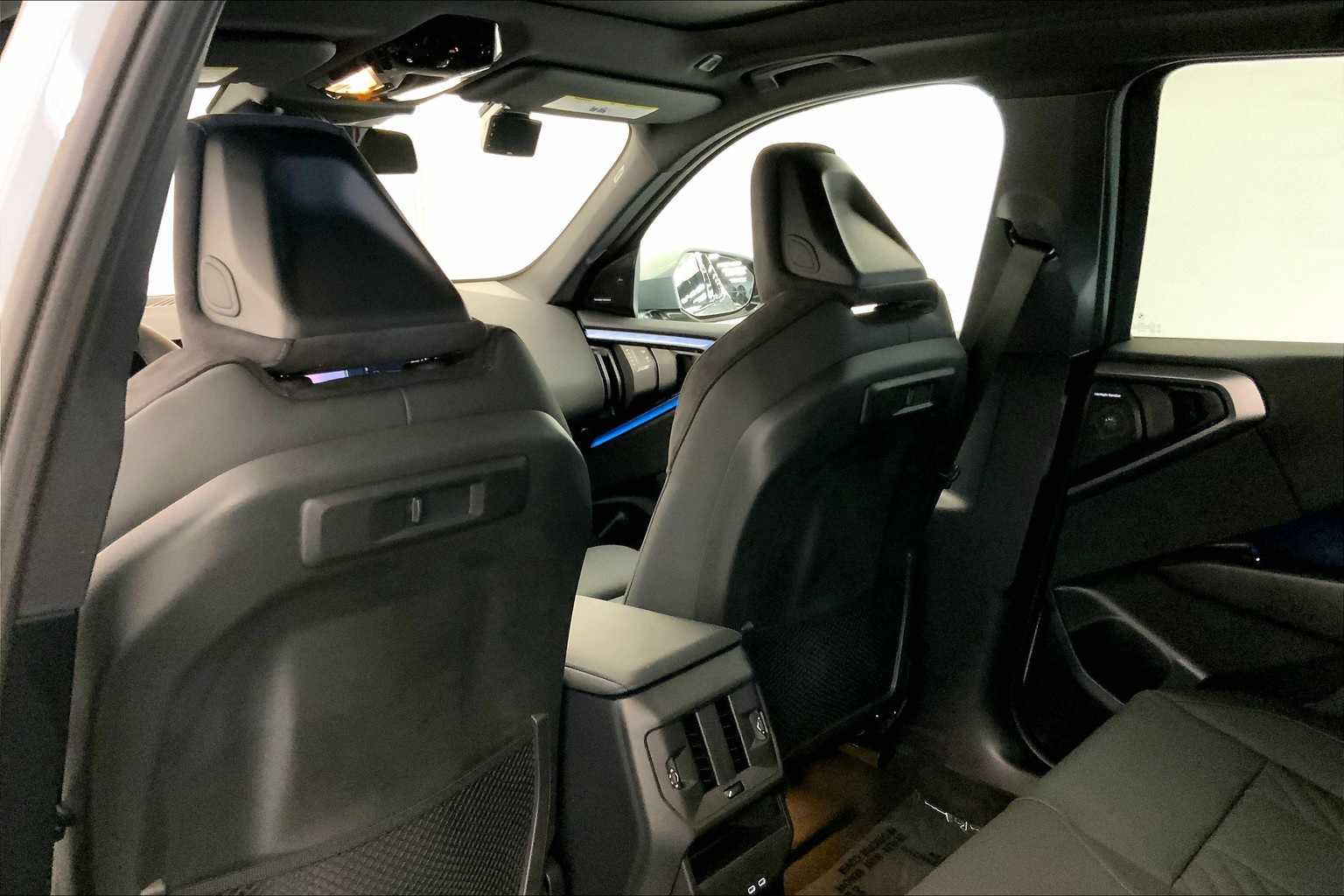 Thumbnail: 2025 BMW X3 - 12