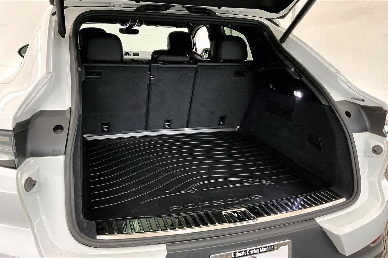 Thumbnail: 2021 Porsche Cayenne - 18